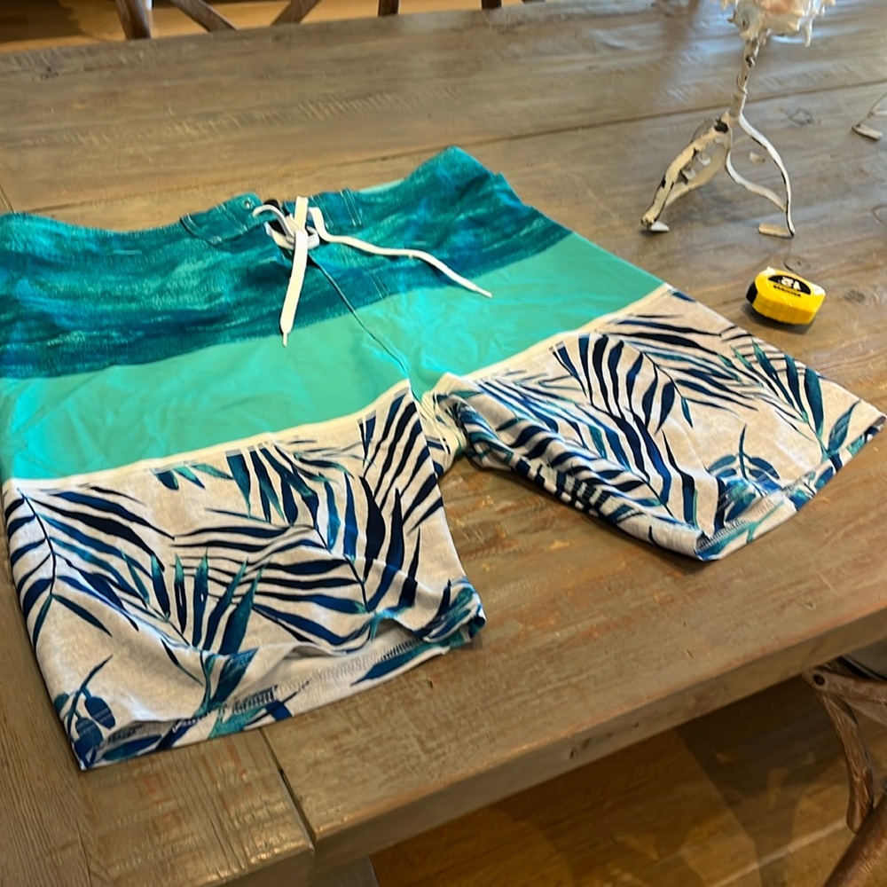 Old Navy men’s swim trunks